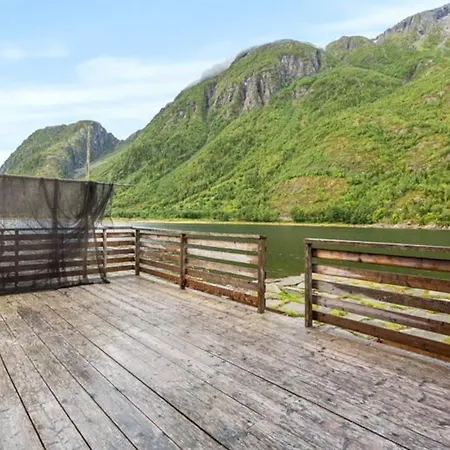 Sjogata Riverside And Salmon Fishing Hotel *