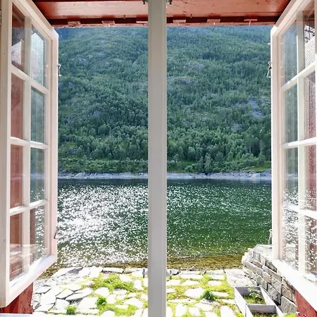 Sjogata Riverside And Salmon Fishing Hotel *