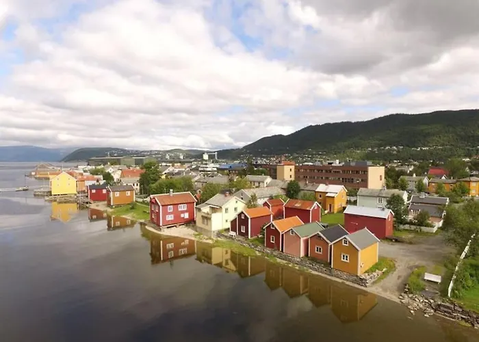 Sjogata Riverside And Salmon Fishing Mosjoen