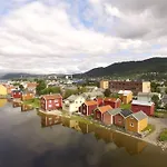 Sjogata Riverside And Salmon Fishing Mosjøen