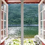 Sjogata Riverside And Salmon Fishing Hotel *