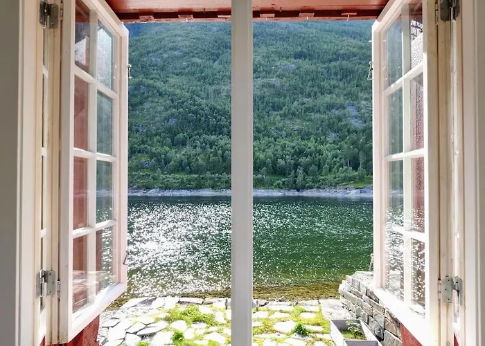Sjogata Riverside And Salmon Fishing Hotel *